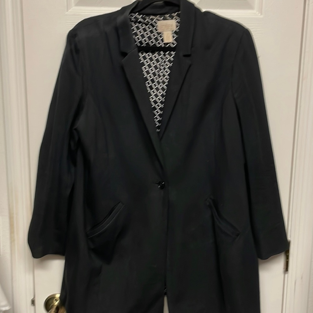 Beautiful, black, Chico’s jacket. Great quality and fabric.